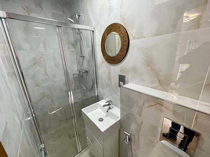Studio To Rent In Ravenscroft Avenue, Wembley, HA9