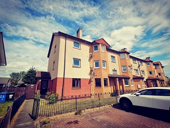 2 Bedroom Flat To Rent In Grampian Gardens, Fintry, Dundee, DD4