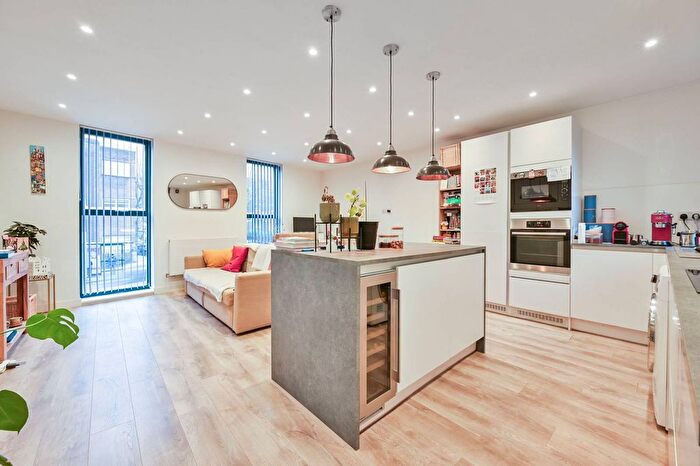 1 Bedroom Flat To Rent In Grange Road, Bermondsey, London, SE1