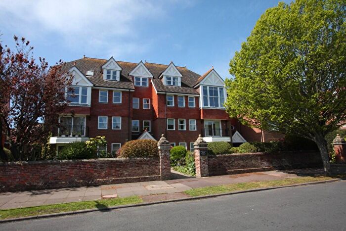 2 Bedroom Apartment For Sale In Chesterfield Road, Meads, Eastbourne, BN20