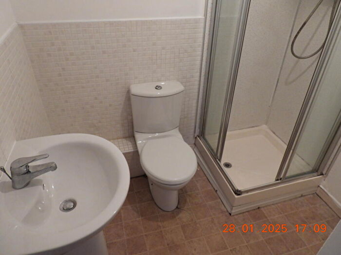 2 Bedroom Flat To Rent In Charlotte Street, Glasgow, G1