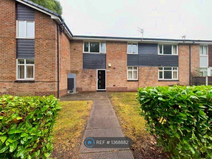 1 Bedroom Flat To Rent In Epsom Avenue, Sale, M33