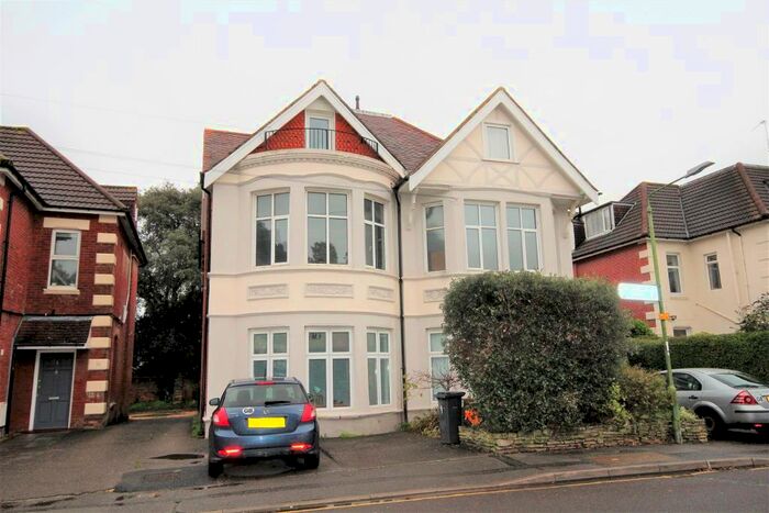2 Bedroom Flat To Rent In Crabton Close Road, Boscombe, BH5