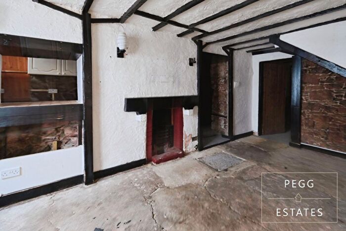 1 Bedroom Flat For Sale In Park Lane Steps, Torquay, TQ1