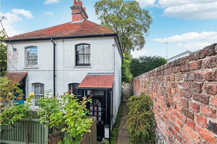 1 Bedroom Semi-Detached House For Sale In Gravel Hill, Henley-On-thames, Oxfordshire, RG9