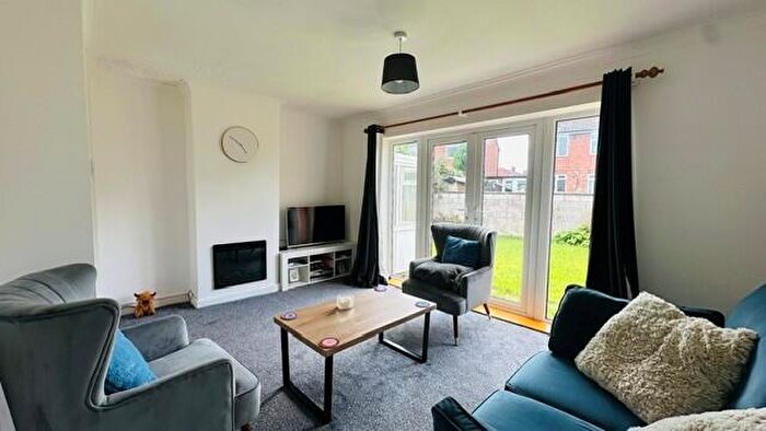 3 Bedroom Semi-Detached House To Rent In Lodge Drive, Northwich, CW9