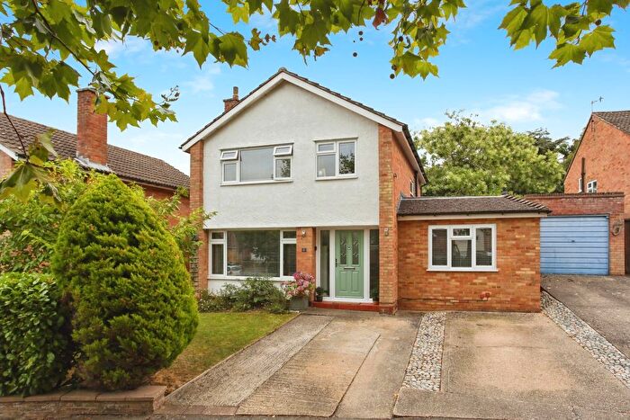 4 Bedroom Detached House For Sale In Plane Walk, Tonbridge, Kent, TN10