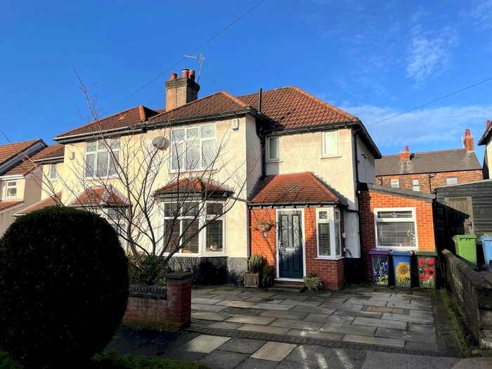 Houses for sale & to rent in L18 1XD, Mossley Hill, Church Liverpool