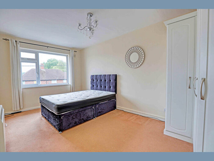 2 Bedroom Apartment To Rent In Oak Tree Road, Marlow, SL7