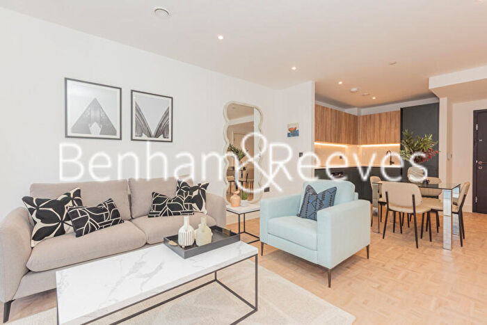 1 Bedroom Apartment To Rent In Papilion Apartments, Monarch Square, SW11