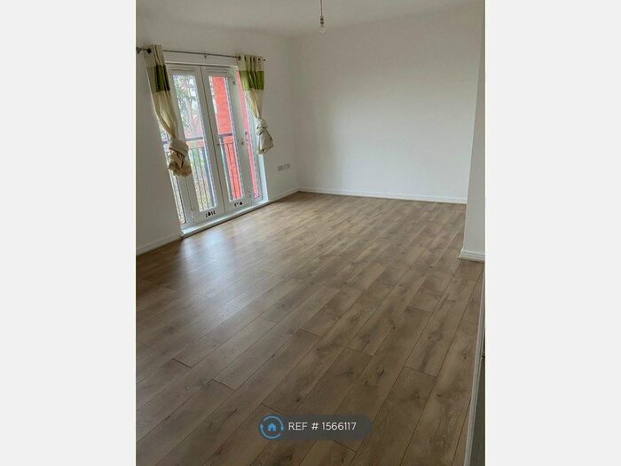 2 Bedroom Flat To Rent In Alexander Court, Highbridge, TA9