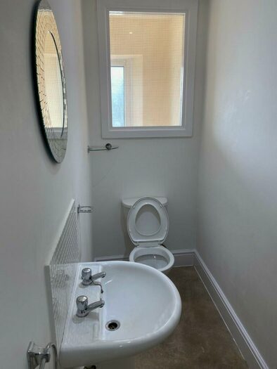 1 Bedroom Flat To Rent In Maughan Terrace, Penarth, South Glamorgan, Vale Of Glamorgan, The, CF64