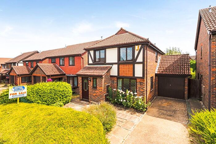 4 Bedroom Detached House For Sale In Bridgewater Place, Leybourne, West Malling, ME19