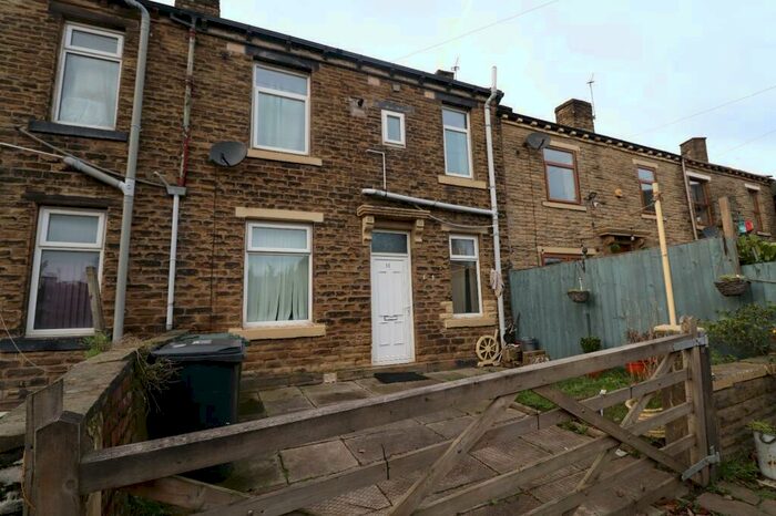 2 Bedroom Terraced House To Rent In Parrott Street, Bradford, West Yorkshire, BD4