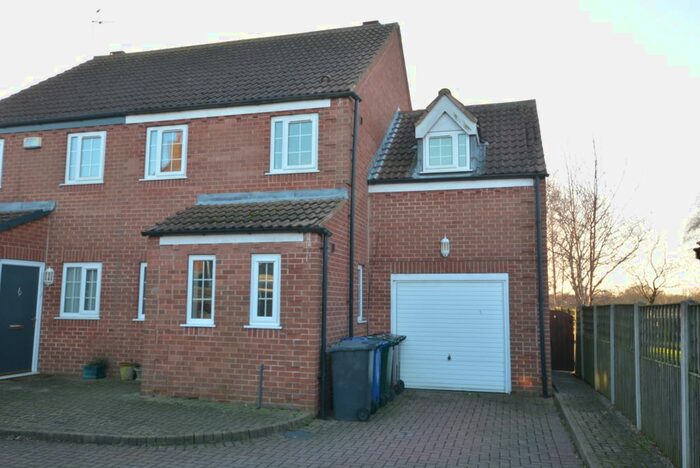 3 Bedroom Semi-Detached House For Sale In Wetherall Close, Drax, Selby, YO8