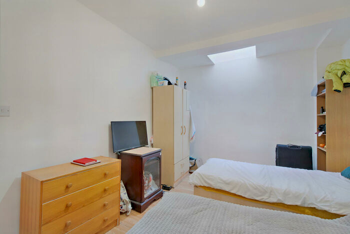 5 Bedroom Terraced House For Sale In Overton Road, London, E10