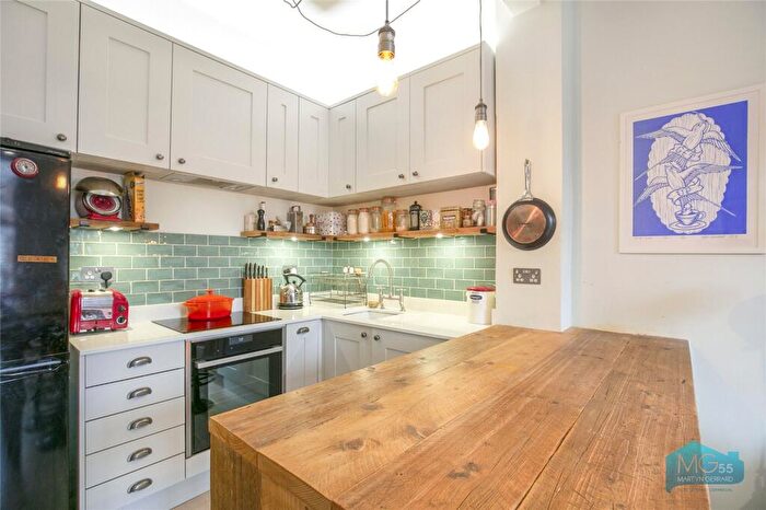 2 Bedroom Apartment To Rent In Blythwood Road, Crouch End, London, N4