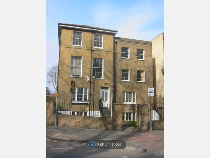 2 Bedroom Flat To Rent In Victoria Park Road, London, E9