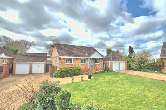 2 Bedroom Detached Bungalow To Rent In Wynemares, Sawston, Cambridge, CB22