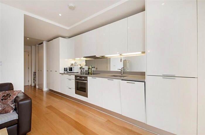 1 Bedroom Studio To Rent In Vantage Building, Station Approach, Hayes, UB3