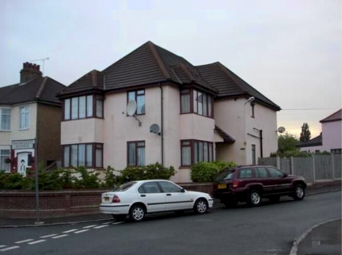 1 Bedroom Flat To Rent In Parklands Court, Hayden Way, Collier Row, Romford RM5