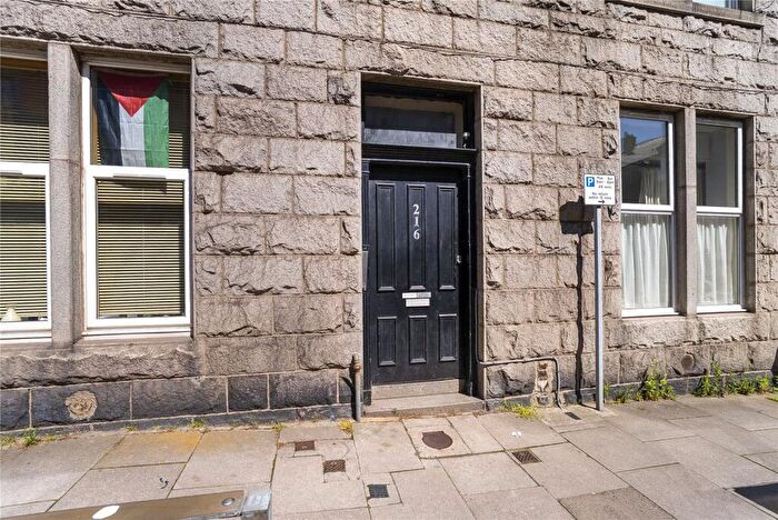 1 Bedroom Apartment For Sale In Rosemount Place, Aberdeen, AB25