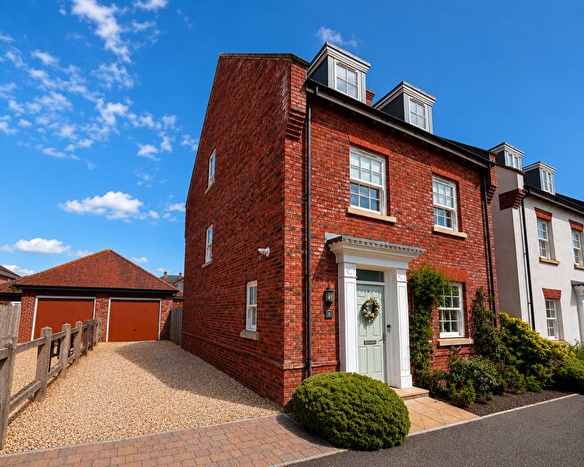 4 Bedroom Detached House For Sale In Shortlands Drive, Yeovil, BA21