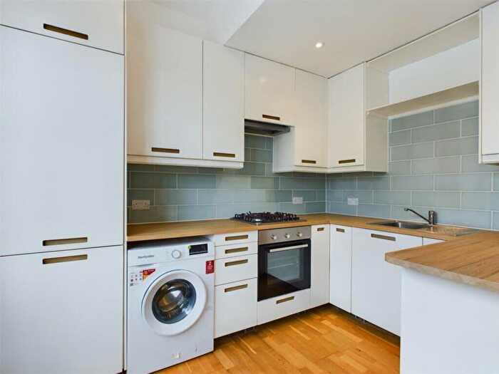 4 Bedroom Flat To Rent In High Street, Bristol, BS16