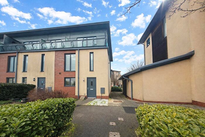 3 Bedroom End Of Terrace House To Rent In Hayman Crescent, Swindon, SN3