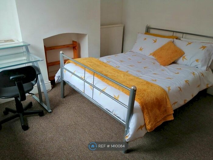 3 Bedroom Terraced House To Rent In Carlton Road, Stoke On Trent, ST4