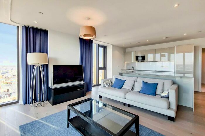 3 Bedroom Flat To Rent In St Gabriel Walk, Elephant And Castle, London, SE1