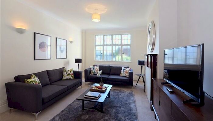 5 Bedroom Apartment To Rent In Strathmore Court, St. John's Wood, London, NW8