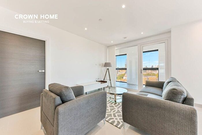 2 Bedroom Flat For Sale In Conquest Tower, Blackfriars Circus, SE1