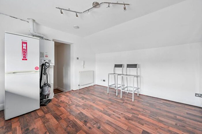 Studio For Sale In April Court, Northwood Road, Thornton Heath, , Thornton Heath, CR7