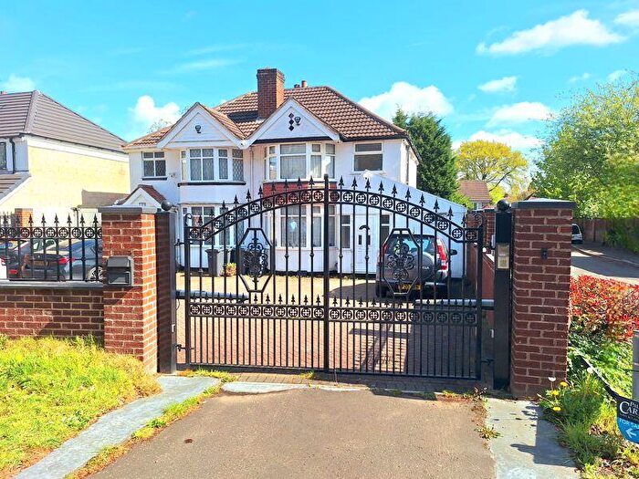 4 Bedroom Semi Detached House For Sale In Chester Road, Sutton Coldfield, B73