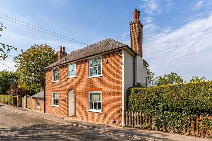 4 Bedroom Detached House For Sale In Colt Hill, Odiham, RG29