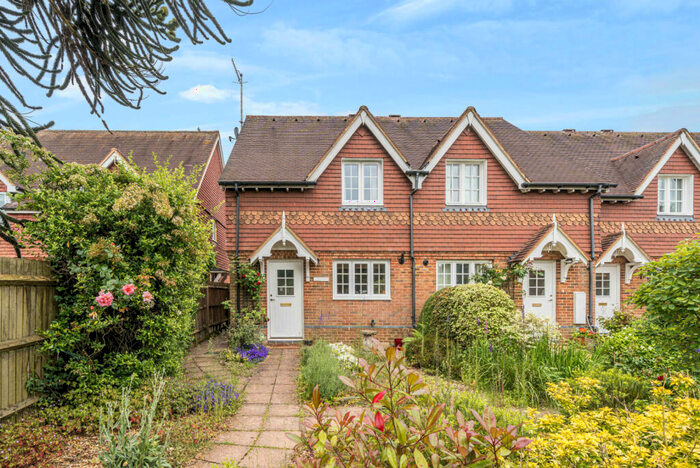 2 Bedroom End Of Terrace House For Sale In Staceys Meadow, Elstead, GU8