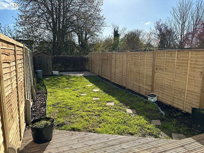 1 Bedroom Flat To Rent In Underdown Road, Southwick, BN42