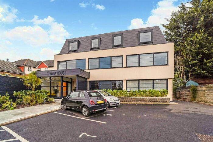 1 Bedroom Flat To Rent In Batavia Road, Sunbury-On-Thames, TW16