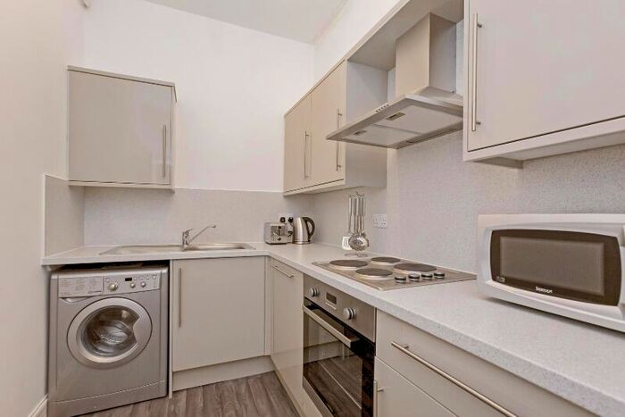 4 Bedroom Flat To Rent In Leith Walk, Leith, Edinburgh, EH6