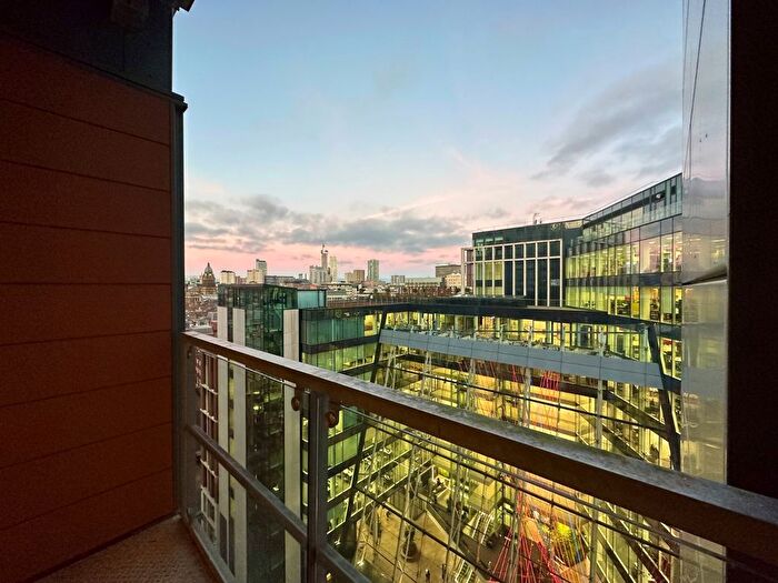 2 Bedroom Flat To Rent In West Point, Wellington Street, Leeds, West Yorkshire, LS1