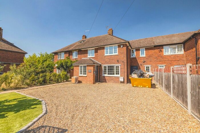 4 Bedroom Property To Rent In Tudor Way, Windsor, SL4