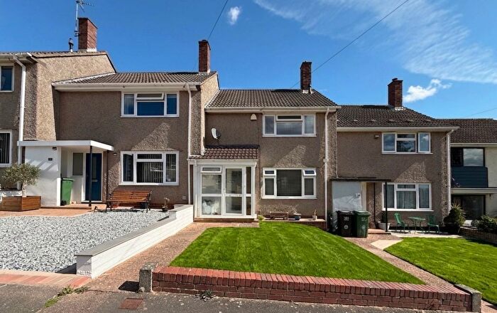 2 Bedroom Terraced House For Sale In Redhills Close, Exeter, EX4