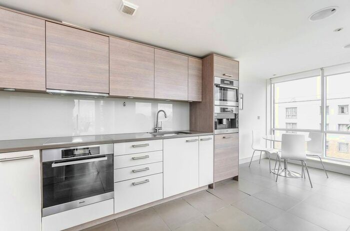 3 Bedroom Flat To Rent In Chelsea Creek, Fulham, London, SW6