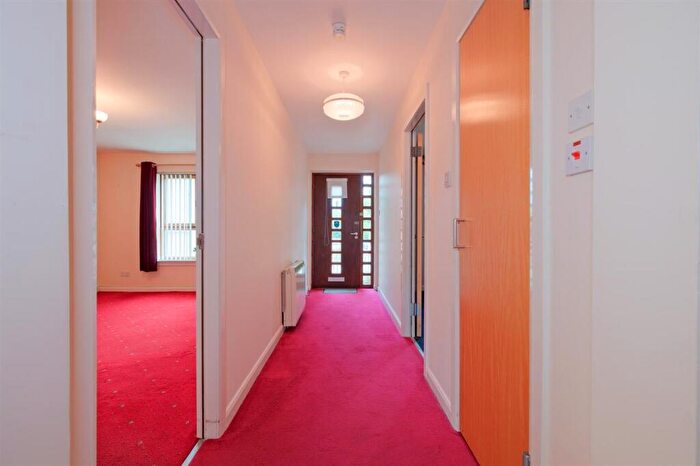 2 Bedroom Apartment For Sale In The Ward, Strathaven, ML10