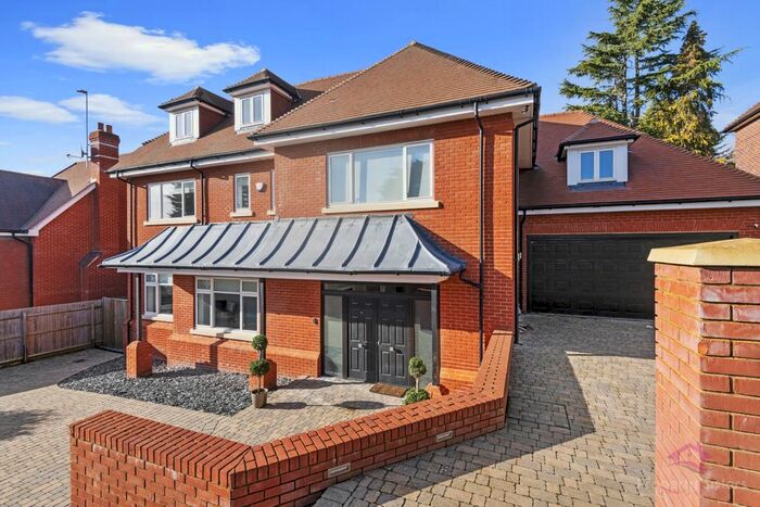 6 Bedroom Detached House To Rent In Wood Ride, Hadley Wood, EN4