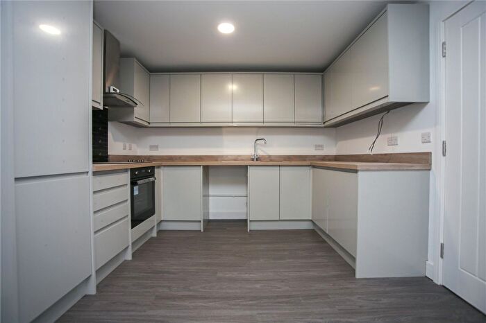 1 Bedroom Flat To Rent In Pennine Road, Cheltenham, Gloucestershire, GL52