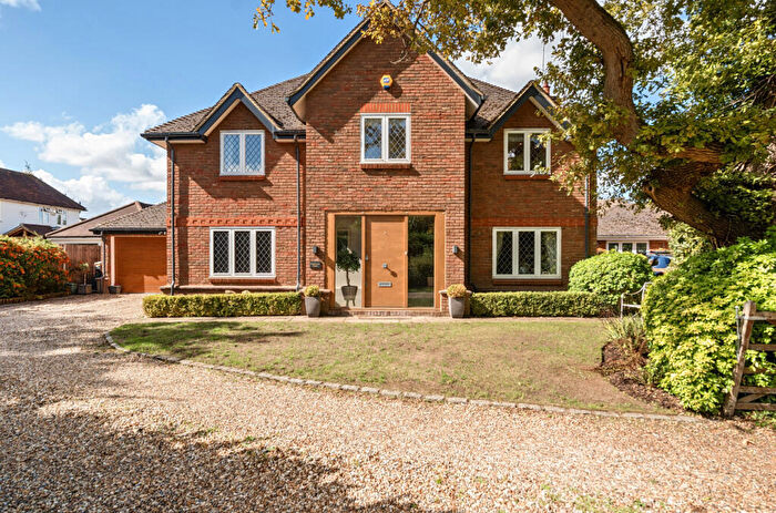5 Bedroom Detached House For Sale In Waterperry Lane, Chobham, Woking, GU24