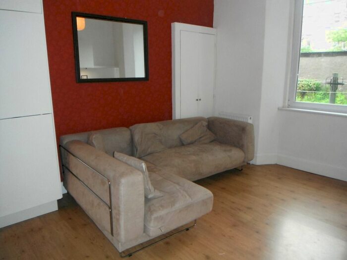1 Bedroom Flat To Rent In Dickson Street, Edinburgh, EH6
