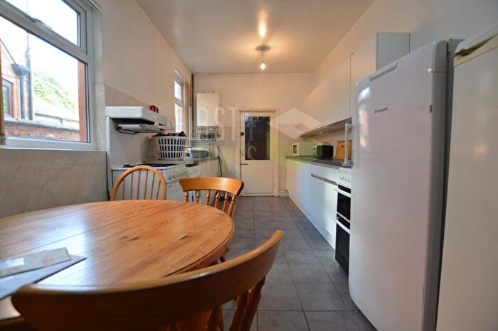 5 Bedroom Terraced House To Rent In Westcotes Drive, West End, LE3